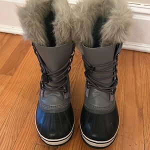 Sorel Women’s Winter boots -size 6